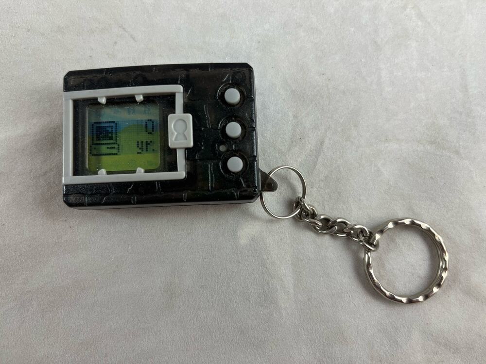 1997 Bandai Original Digimon Digital Monster Virtual Pet V-Pet Black Tested HTF